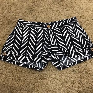 Size 0 Delia shorts